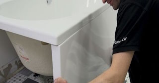 Установка экрана под ванну - цена за работу от 4154 руб. в Белогорске